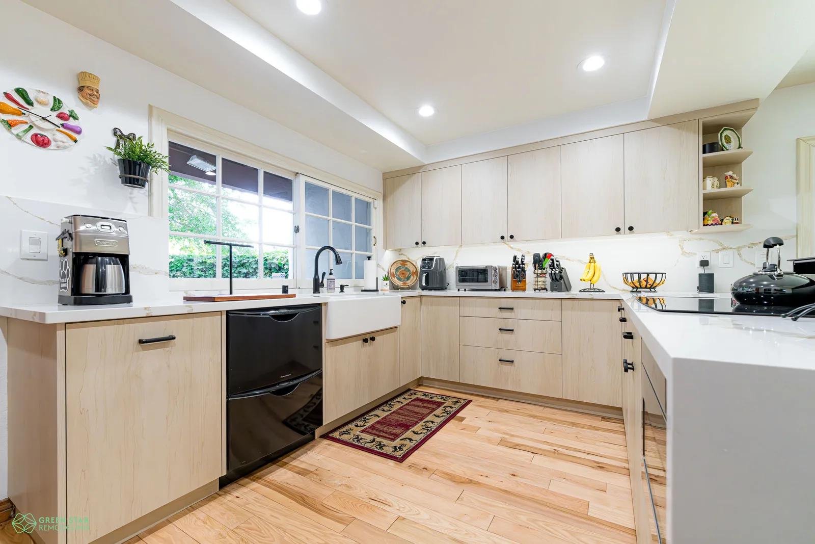 Modern Kitchen — Calabasas — image 5